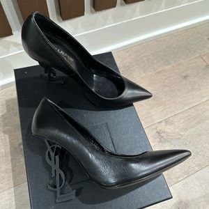 YSL Opyum pumps 37,5